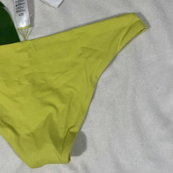 NWT L Space [ SZ Medium ] Sensual Solid‎ Sandy Bikini Bottoms Limelight